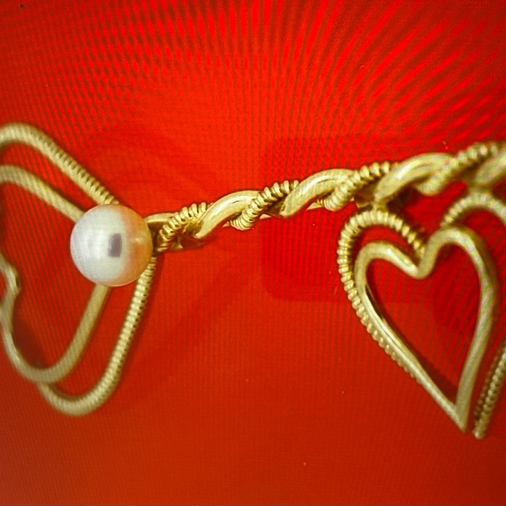 Vintage Wells 14kt Gold Filled Heart with Pearl Key Brooch Pin.